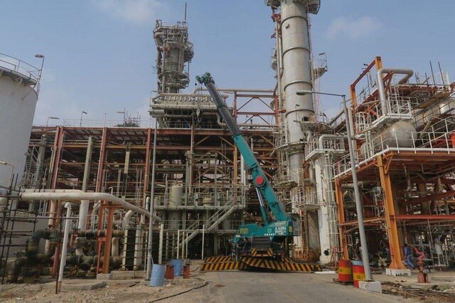 افزایش کیفی فرآوردههای نفتی در پالایشگاههای نفت در دولت مردمی افزایش کیفی فرآوردههای نفتی در پالایشگاههای نفت در دولت مردمی