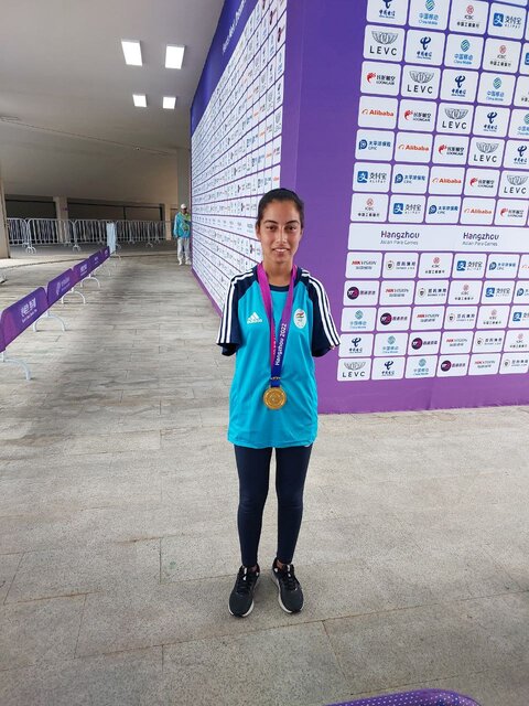 دختر بدون دست هندی قهرمان تیروکمان پاراآسیایی شد+ عکس