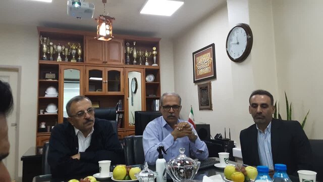 یک کارخانه و هزار حرف و حدیث...