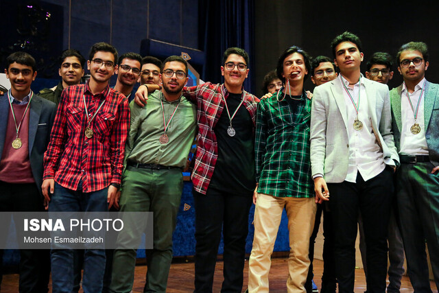 عکس تزئینی و آرشیوی است طرح دکتر اژهای برای حمایت از برگزیدگان المپیادهای دانشآموزی و رتبههای برتر کنکور