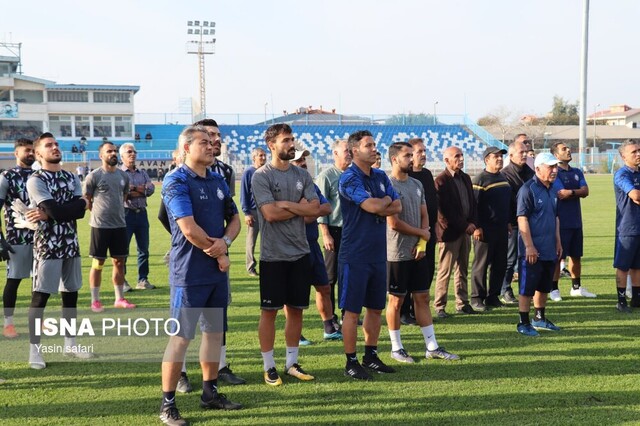 تمرین قوهای سپید برای مقابله با سرخ پوشان