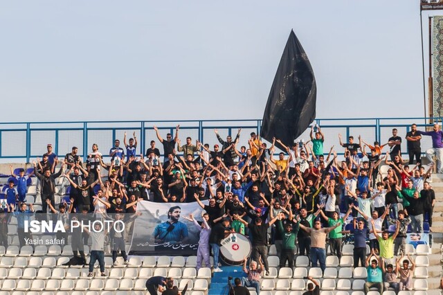 تمرین قوهای سپید برای مقابله با سرخ پوشان