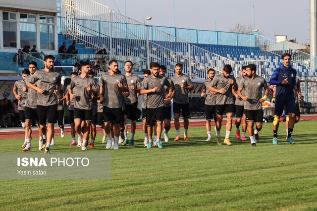 تمرین قوهای سپید برای مقابله با سرخ پوشان