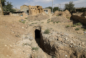 دستکند کشف‌شده در روستای دولت‌آباد روی حدود ۲۵ خانه قرار دارد.