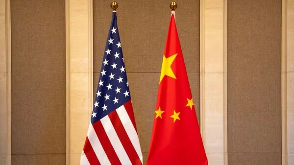نگرانی از افزایش تنش نظامی چین و آمریکا در دریای چین جنوبی 