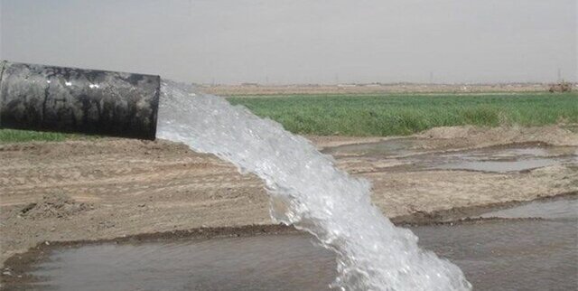 انتقال آب با لوله ۲۹ حلقه چاه کشاورزی در مهرستان