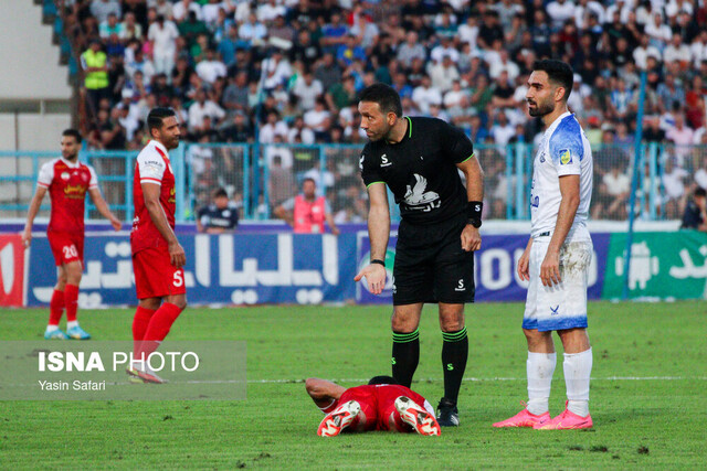 وحید کاظمی داور بازی تراکتور - پرسپولیس/ عرببراقی داور VAR شد وحید کاظمی داور بازی تراکتور - پرسپولیس/ عرببراقی داور VAR شد