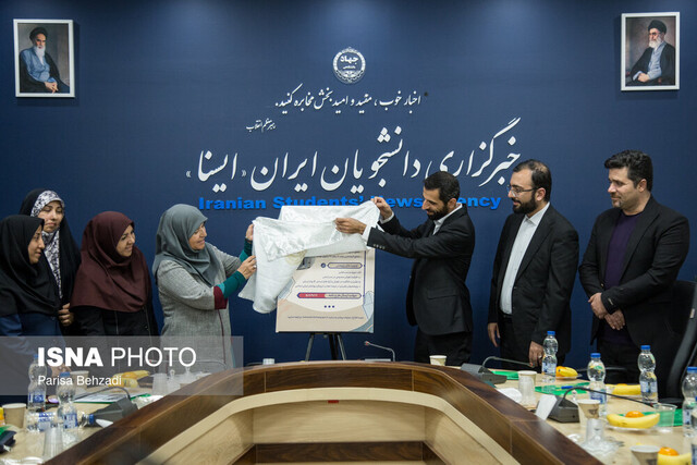 لباسی طراحی می کنیم که دهه هشتادی ها هم بپوشند/ ظرفیت لباس اقوام در آستانه انقراض!