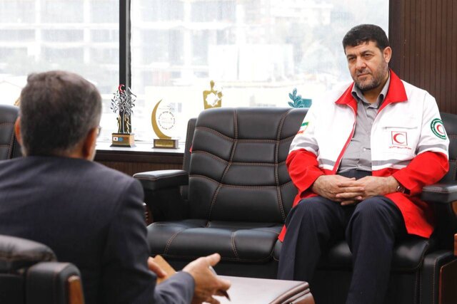 عکس دریافتی از جمعیت هلال احمر. دیدار رئیس جمعیت هلالاحمر با سفیر ایران در کنیا / توسعه توریسم سلامت محور مذاکرات