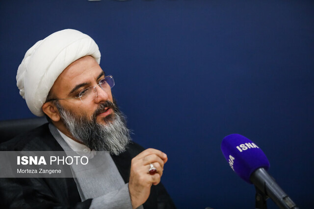 یک توطئه در حال شکلگیری است!