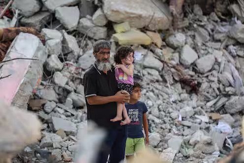 سخنگوی حماس: اشغالگران نوار غزه را بمباران می‌کنند تا چند متر پیشروی کنند
