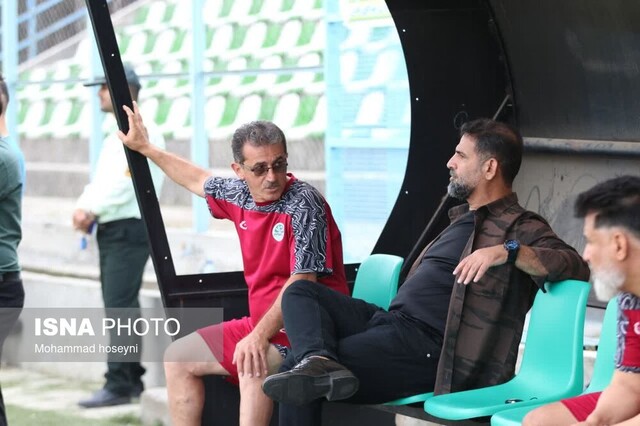 پرواز شیرین عقابها مقابل صدرنشین در آشیانه