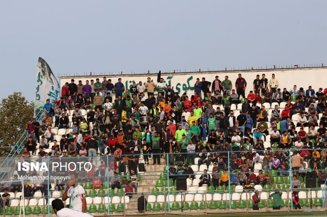 پرواز شیرین عقابها مقابل صدرنشین در آشیانه