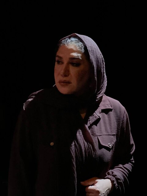 نسیم ادبی با «یادگار» در تئاتر شهر  نسیم ادبی با «یادگار» در تئاتر شهر