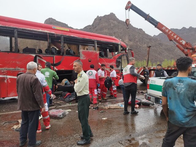 عکس تزئینی است سه تصادف طی ۱۲ ساعت گذشته در بوشهر منجر به فوت یک نفر و مصدومیت ۱۶ نفر گردیده است