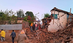 زلزله در غرب نپال با بیش از ۱۵۰ کشته