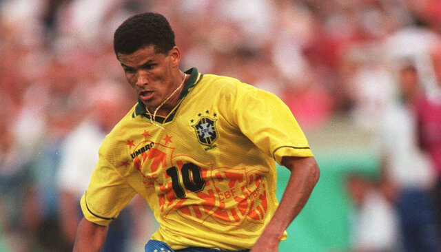 ۳۳ بازیکن استثنایی تاریخ جامهای جهانی