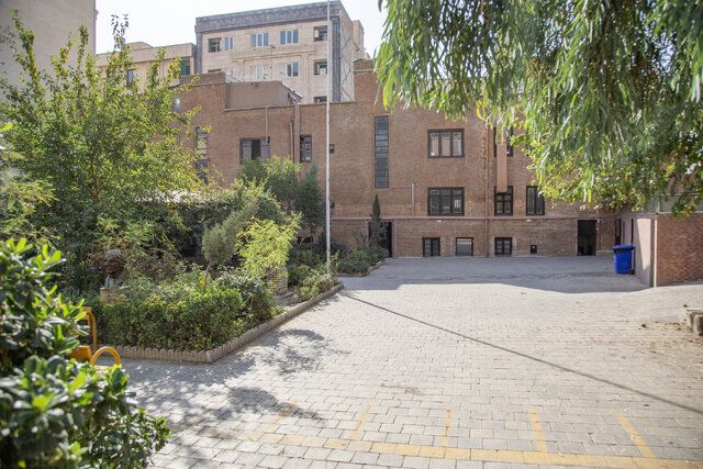 میراث ارزشمند کمالالملک برای دانشآموزان پسر