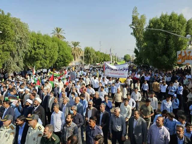 امام جمعه جیرفت عنوان کرد: تلاش دشمن برای جدایی نسل جوان از هویت ملی و فرهنگی ایران بزرگ