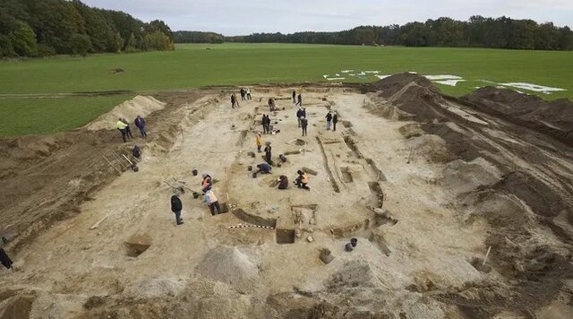 کشف تالار سلطنتی عصر برنز کشف تالار سلطنتی عصر برنز