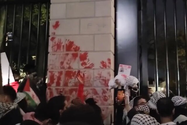 اعتراضات به جنایات صهیونیستها در غزه و حمایت از فلسطین از مقابل کاخ سفید تا اندنزی