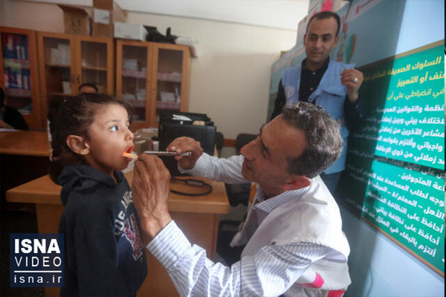 ویدیو/ امدادرسانی یک پزشک فلسطینی با دوچرخه ویدیو/ امدادرسانی یک پزشک فلسطینی با دوچرخه