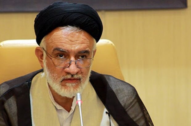 برپایی دوره «تعالی و تحول مدیریت فرهنگی» در حرم آستانه شیراز برپایی دوره «تعالی و تحول مدیریت فرهنگی» در حرم آستانه شیراز
