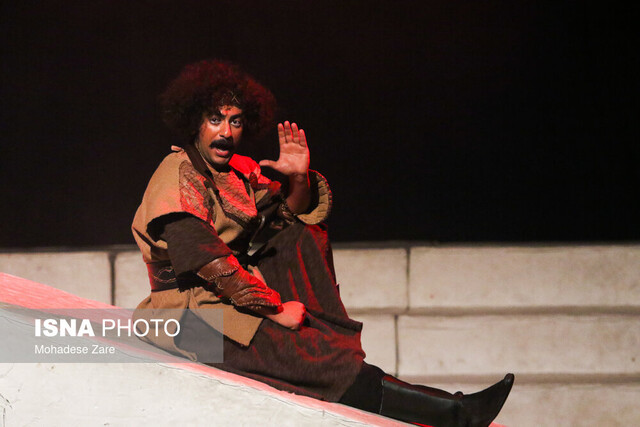 عکس تزئینی است استقبال ۱۸ هزار نفری از برنامههای تئاتر شهر قزوین