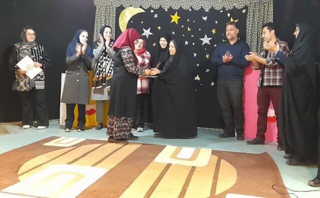 دومین جشنواره قصه‌گویی "شوغاتیه" در دلیجان برگزار شد