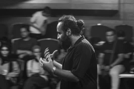 چشم این بازیگر پس از اجرا تار میشود