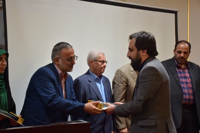 لزوم پرداختن به مضامین جدید در حوزه شعر رضوی