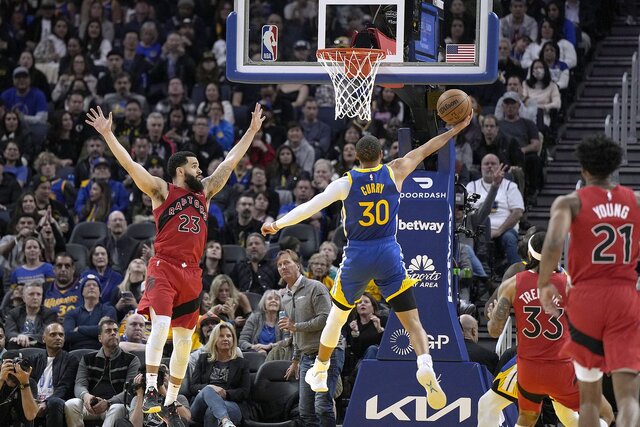 ویدیو/ صحنههای جذاب بازیهای امروز NBA ویدیو/ صحنههای جذاب بازیهای امروز NBA