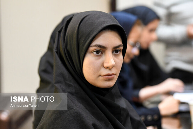 اتباعِ بیگانه فاقد مجوز اخراج میشوند / درباره حضور بانوان در ورزشگاهها عوامفریبی نکنیم