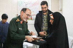 دیدار با خانواده شهید مدافع حرم عبدالحمید سالاری 