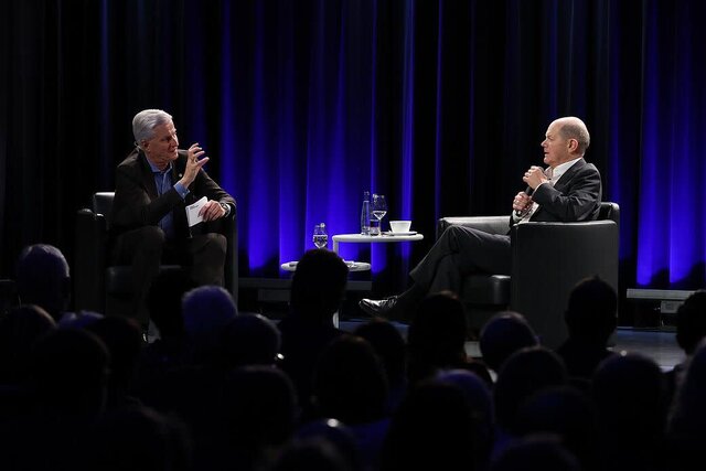 شولتس شولتس: گفتوگو با پوتین با خروج نیروهای روسی از اوکراین ممکن میشود