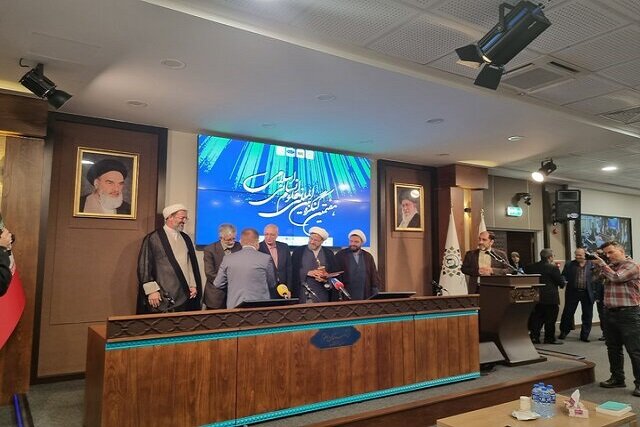 تقدیر از ۲ محقق و برگزیده جایزه جهانی علوم انسانی اسلامی تقدیر از ۲ محقق و برگزیده جایزه جهانی علوم انسانی اسلامی