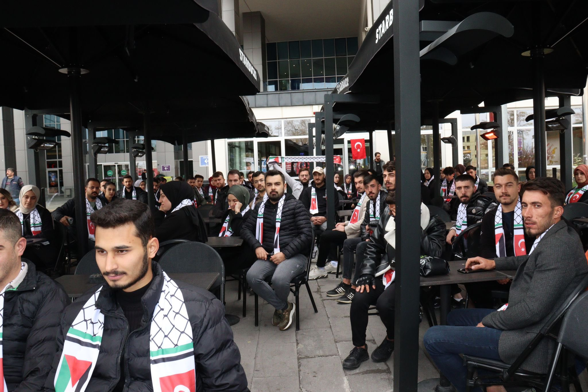 راههای ابتکاری ملتهای جهان برای اعتراض به جنایات رژیم صهیونیستی در غزه + فیلم