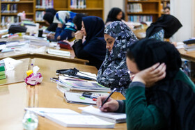 مکان بهره‌مندی از ۳۴ میلیون منبع اطلاعاتی موجود در این سازمان و همچنین دسترسی به ۱۵۰ میلیون منبع اطلاعاتی خارج از سازمان برای مراجعان و اعضای کتابخانه‌های این آستان فراهم است.