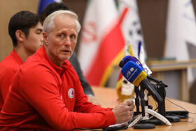 نشست خبری یورن اندرسن سرمربی تیم ملی هنگکنگ پیش از بازی با تیم ملی ایران