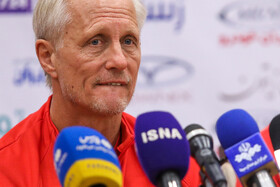 نشست خبری یورن اندرسن سرمربی تیم ملی هنگکنگ پیش از بازی با تیم ملی ایران