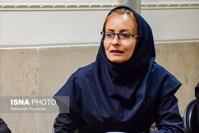 اتباعِ بیگانه فاقد مجوز اخراج میشوند / درباره حضور بانوان در ورزشگاهها عوامفریبی نکنیم