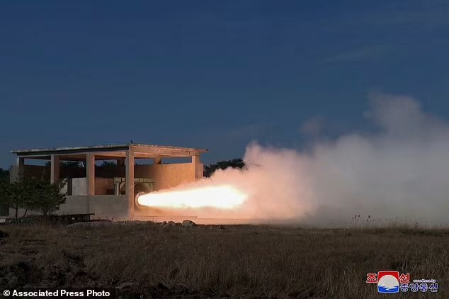 کرهشمالی موتور سوخت جامد جدید برای موشک بالستیک آزمایش کرد