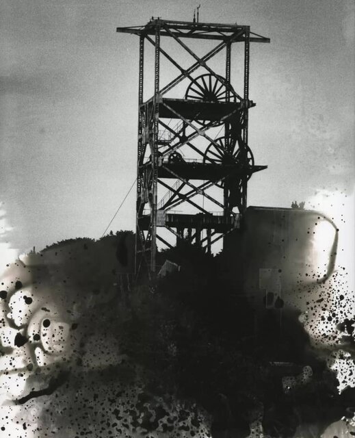 نمایش آثار برتر جایزه «عکس ۵» در خانه هنرمندان