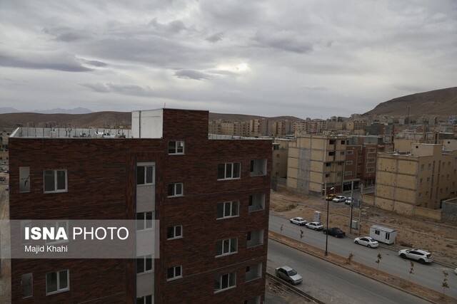 عکس تزئینی است با حضور رئیسجمهور ۷ هزار و ۱۸۳ واحد مسکونی در استان زنجان به متقاضیان واگذار شد