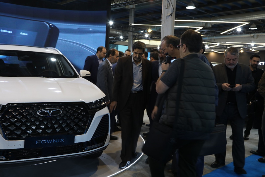 نمایش فناوری بومیسازی شده PHEV توسط فونیکس در نمایشگاه تحول صنعت خودرو تهران