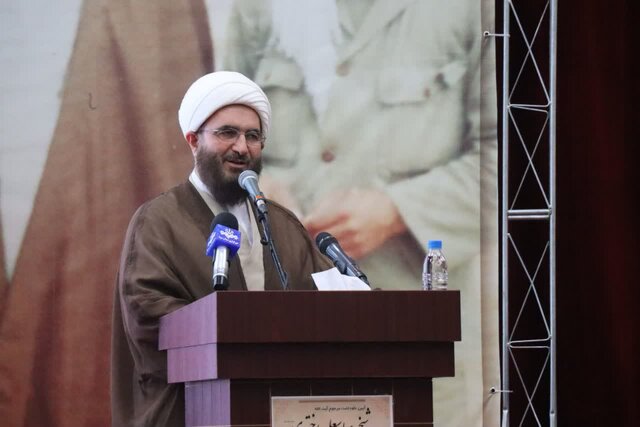 آیت الله اختری یک ستاره درخشان در سپهر حوزه های علمیه بود آیت الله اختری یک ستاره درخشان در سپهر حوزه های علمیه بود