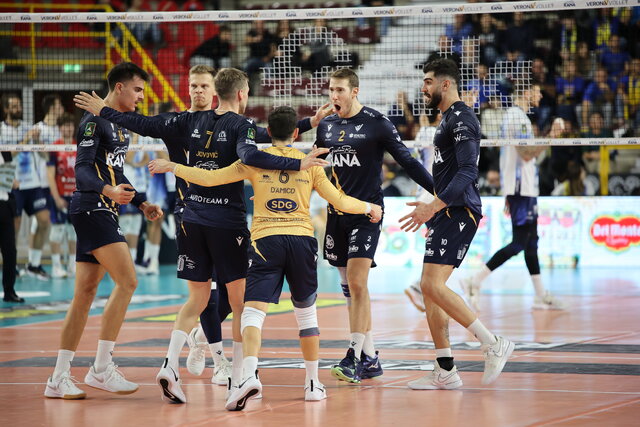 سقوط اسماعیلنژاد به رده ۱۶ بهترین بازیکن لیگ والیبال ایتالیا سقوط اسماعیلنژاد به رده ۱۶ بهترین بازیکن لیگ والیبال ایتالیا