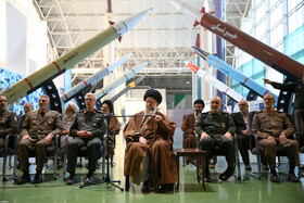 بازدید فرمانده کل قوا از نمایشگاه دستاوردهای نیروی هوافضای سپاه پاسداران