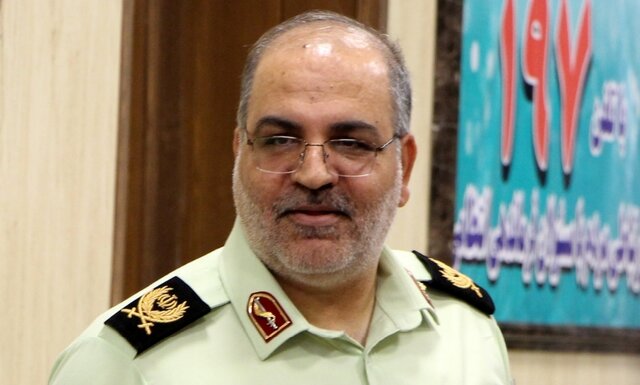 عکس تزئینی است بازداشت ۳۰ سارق و مالخر حرفهای در تهران/ قاپیدن گوشی از پنجره باز خودرو در ترافیک