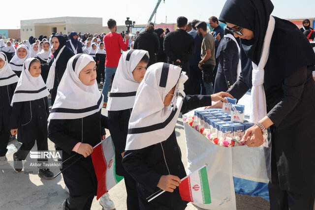 ۳۶۱ هزار دانش آموز در آذربایجان غربی از شیر رایگان برخوردار می‌شوند